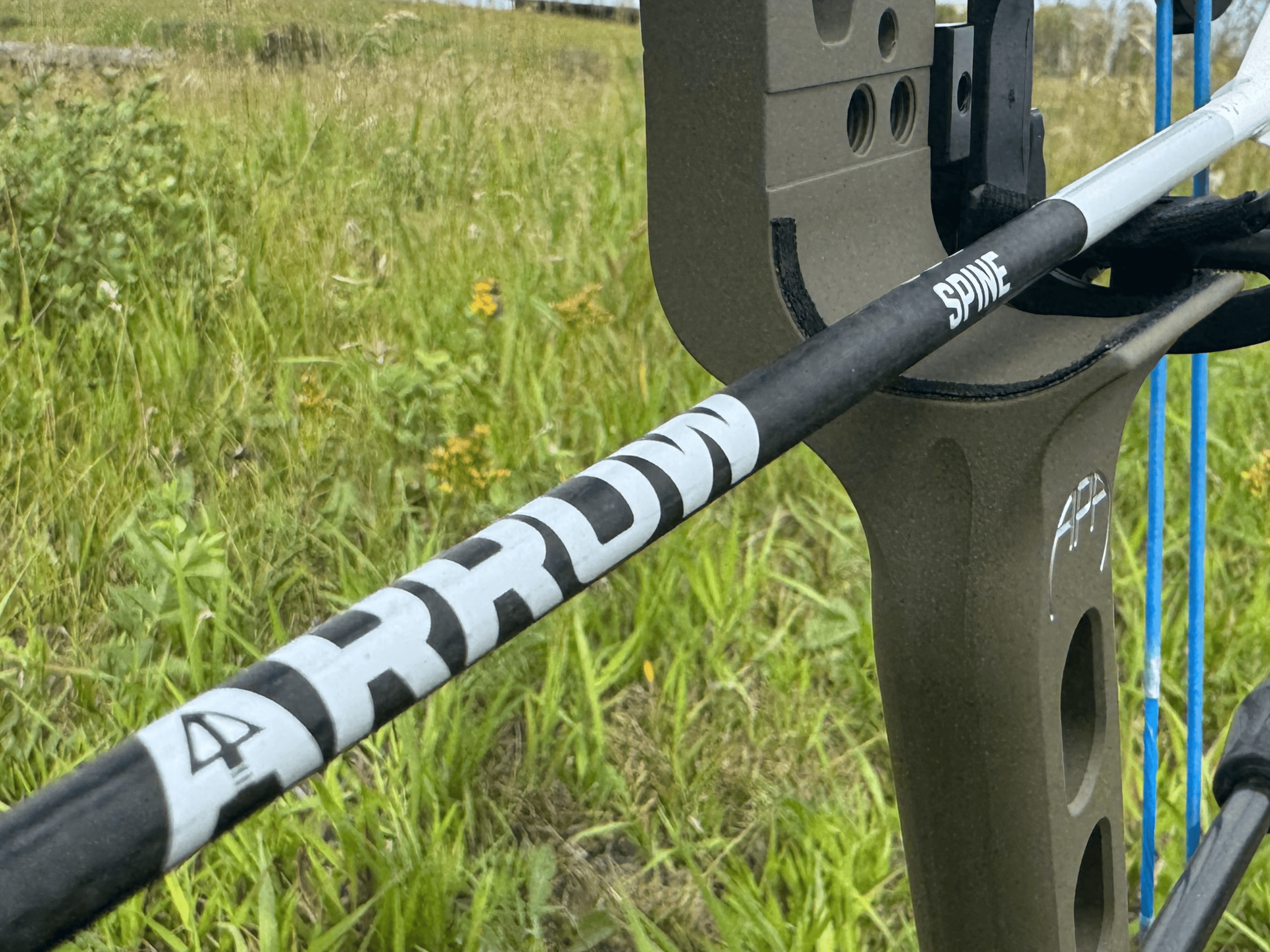 Tooth of the Arrow Broadheads Arrows TOTA | Fletched Hunting Arrows | The Arrow | .204 (5MM)